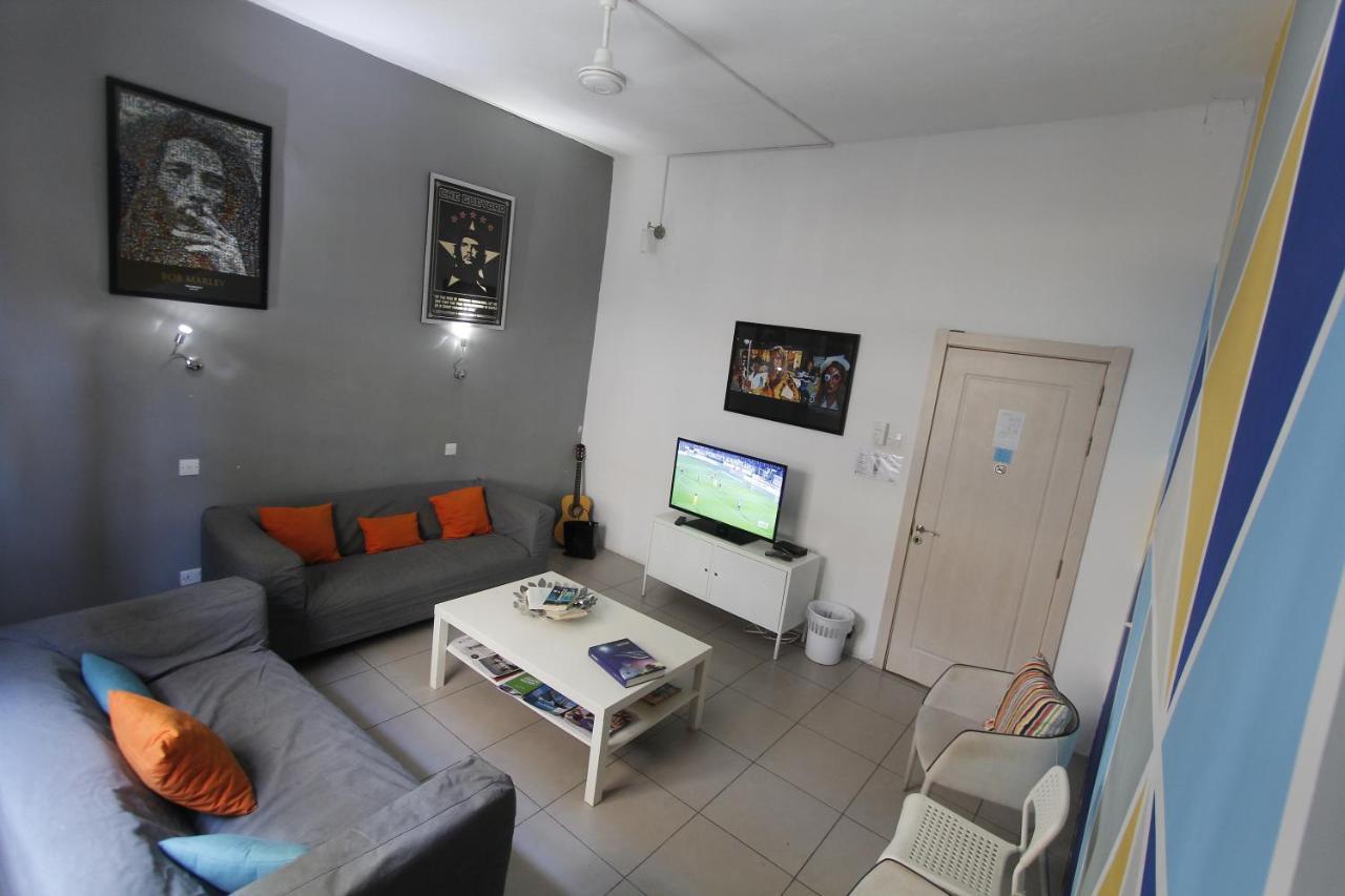 Metropole Budget Hostel Saint Julian's 외부 사진